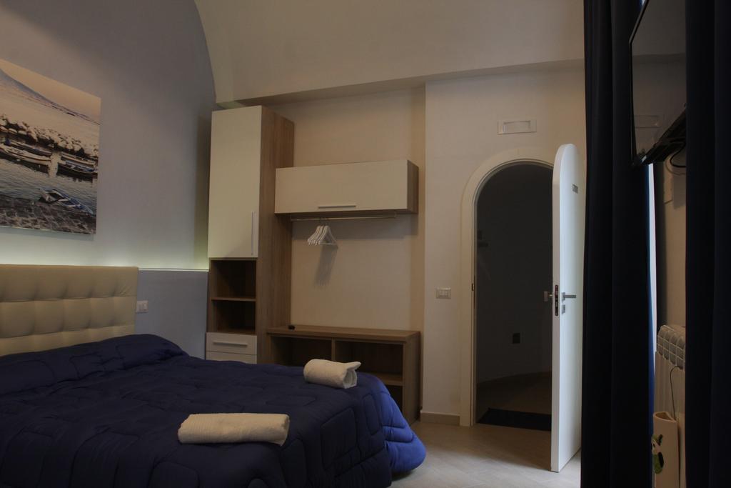 Bed & Breakfast Base Mergellina